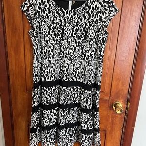 NY Collection Black and White Floral Lace Fit-and-Flare Dress